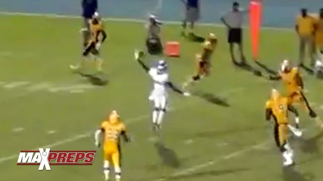 IMG Academy's (FL) four-star wide receiver Emmanuel Greene makes an unbelievable one-handed catch against Southern Lab (LA).
