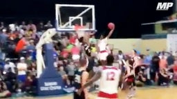 Zion Williamson's teammate throws down monster dunk