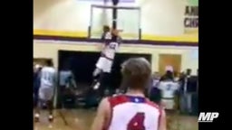 #1 recruit pulls off 360 dunk