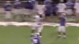 275-pound lineman snags one-handed INT