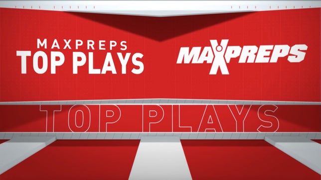 Steve Montoya and Zack Poff take a look at this week's Top 5 plays led by Dallas Skyline's (TX) 4-star wide receiver Quay Davis hurdling over a defender and taking it all the way for a 55-yard touchdown.