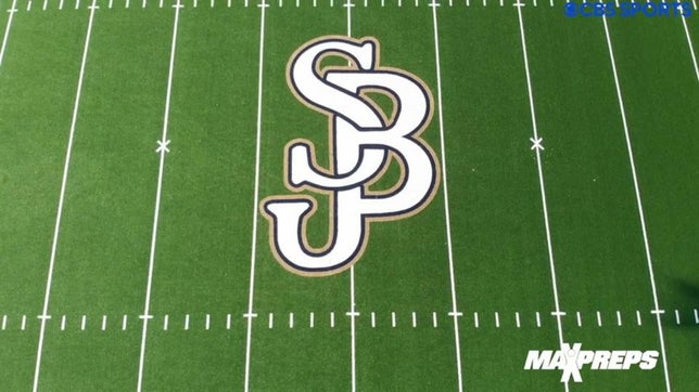 Zack Poff takes a look at the biggest high school football game of the year as No. 3 St. John Bosco (CA) hosts No. 1 Mater Dei (CA). Both these schools have finished ranked in the Top 10 every year since 2016 and have produced a combined 130 FBS or FCS players over the last five years.