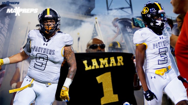 Highlights of St Frances Academy's (Baltimore, MD) 20-13 win over East St Louis (East St Louis, IL).