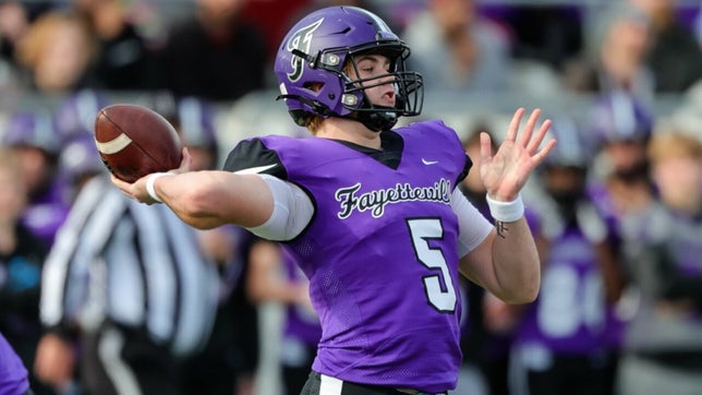 Senior season highlights of Fayetteville's (AR) 3-star quarterback Drake Lindsey. He threw for 3,916 yards and 52 touchdowns.