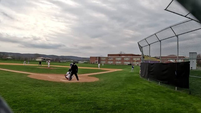 3 run opposite field HR in the top of the 6th