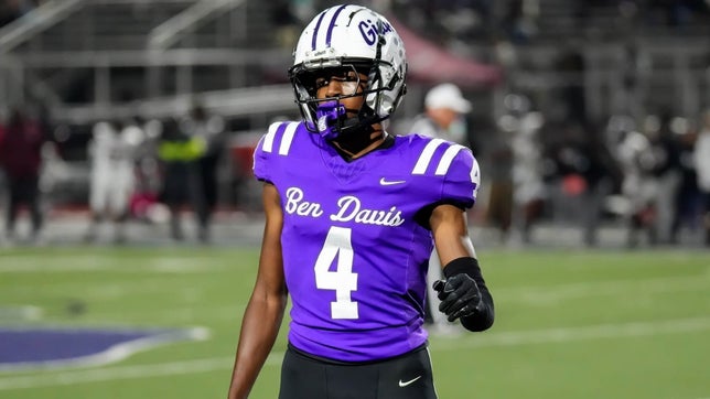 Senior season highlights of Ben Davis' (Indianapolis, IN) 4-star defensive back Mark Zackery IV. He finished the season with 58 receptions for 1,036 yards and 12 touchdowns to go with 62 tackles and eight interceptions on defense.