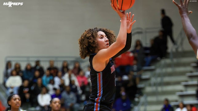 One of the top girls' basketball players in the country, Aaliyah Chavez, is averaging over 35 points per game.