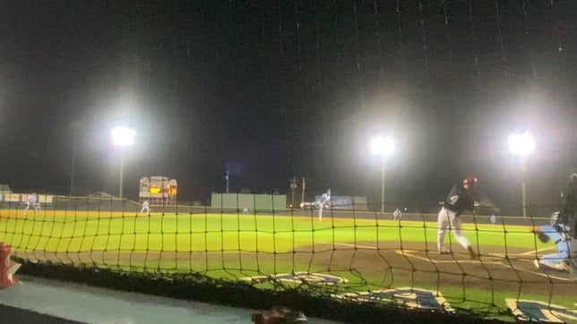 Diving play for Line drive ground out
