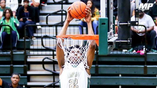 AAU highlights of Desoto's (TX) five-star center Marques Bolden.