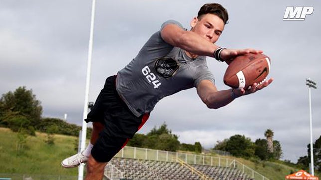 Highlights of Oaks Christian's (CA) 5-Star tight end Colby Parkinson.