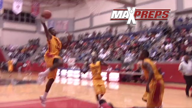 Marcus Smart and Phil Forte go against perennial Houston hoops power Yates.