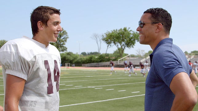 Huddle up with Tony Gonzalez - Presented by Motorola