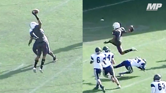 Curtis' (NY) 3-star wide receiver Amad Anderson makes a big-time one-handed reception and takes it to the house for this #MPTopPlay.