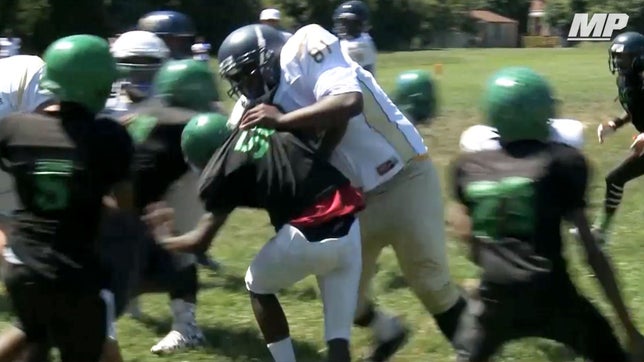 Olmsted Academy North Middle School's Kiyaunta Goodwin is a 6'6" 350-pounder who is one of the top 2022 football prospects in the country.

Video courtesy of @WLKY