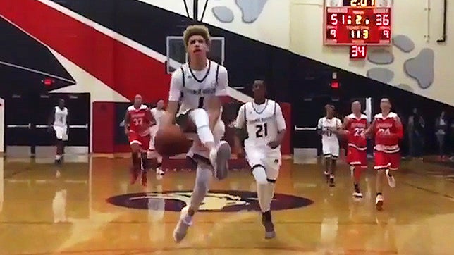 Chris Stonebraker and Zack Poff break down the top basketball plays of the week.