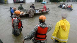 2017 MAXPREPS RIVALRY SERIES GAME 1 - PEARLAND (TX) VS MANVEL (TX)