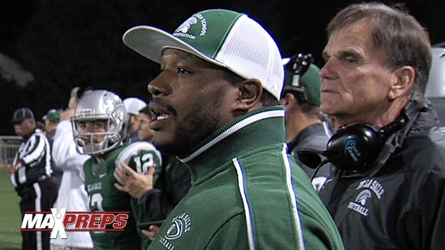 Maurice Jones-Drew stops by to watch De La Salle's playoff win over Pittsburg.