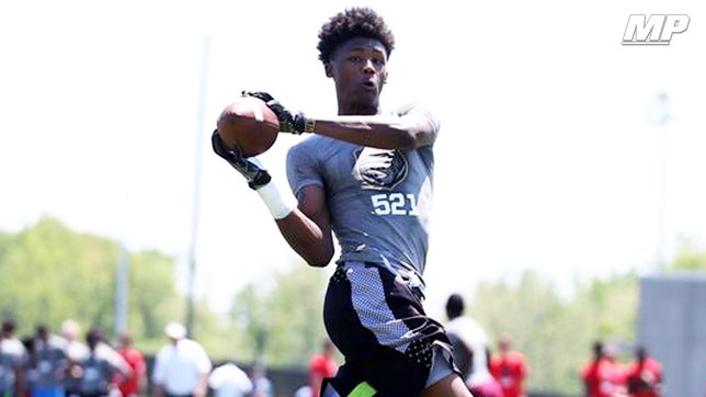 Senior highlights of Oak Ridge's (TN) 5-star wide receiver Tee Higgins.