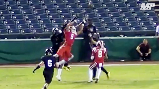 Mater Dei's (CA) J.T. Daniels throws it up at the end of the first half from mid-field and Bru McCoy tips it to Amon-Ra St. Brown for the score and #MPTopPlay.