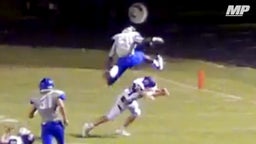 Texas commit jumps over two defenders