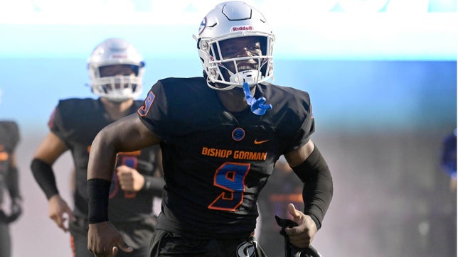 Junior season highlights of Bishop Gorman's (Las Vegas, NV) 4-star tight end Elija Lofton. He was a first team selection on the MaxPreps Junior All-America Team.