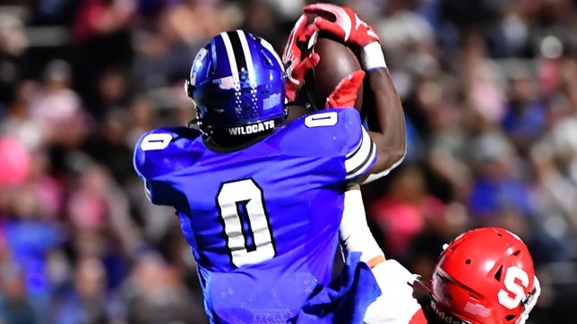 Senior season highlights of Checotah's (OK) 4-star athlete Elijah Thomas. The top-rated player in the state finished the year with 72 receptions for 1,803 yards and 26 touchdowns to go with 406 yards rushing and 10 more scores. He 82 tackles and four interceptions on defense.