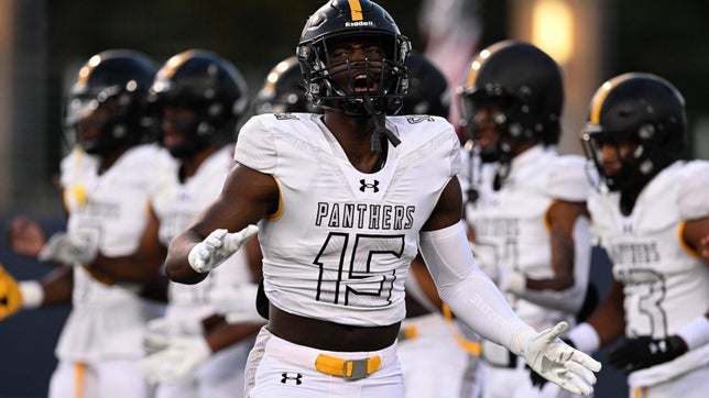 During the mid-season St. Frances Academy's (Baltimore, MD) Da'Shawn Womack was nominated for the 2022 MaxPreps National Player of the Year award. He led the Panthers to a 9-1 record and MaxPreps Top 25 finish.
