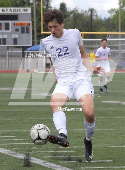 Thumbnail 3 in Eastmont vs. Sumner (WIAA 4A 3rd Place)  photogallery.