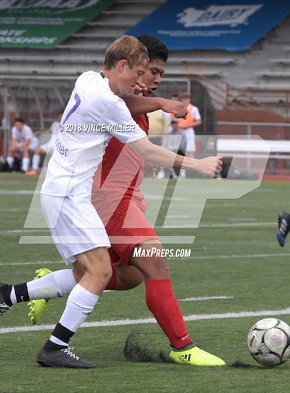 Thumbnail 1 in Eastmont vs. Sumner (WIAA 4A 3rd Place)  photogallery.