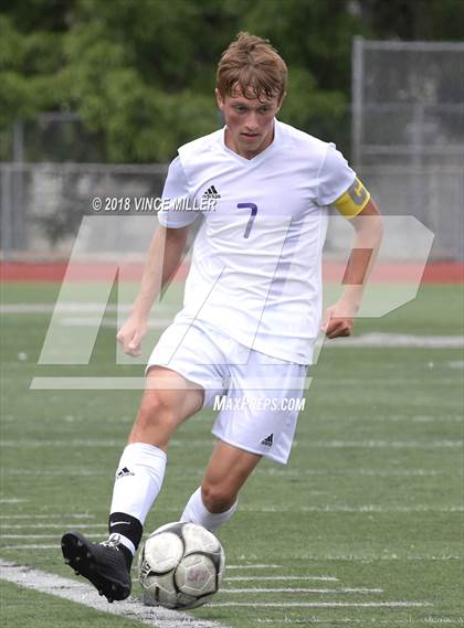 Thumbnail 1 in Eastmont vs. Sumner (WIAA 4A 3rd Place)  photogallery.