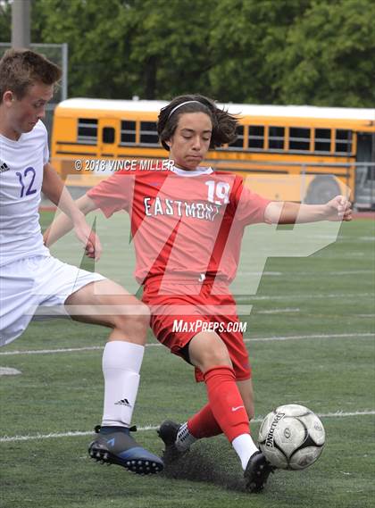 Thumbnail 1 in Eastmont vs. Sumner (WIAA 4A 3rd Place)  photogallery.