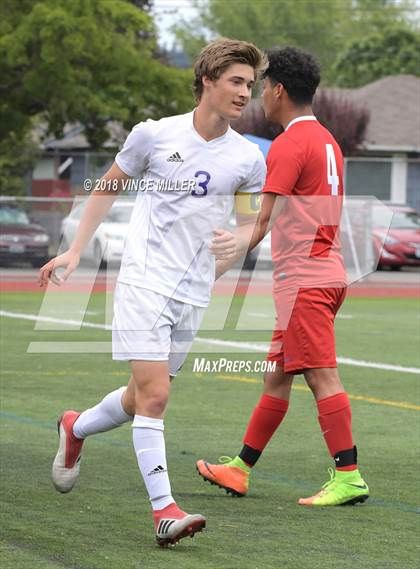 Thumbnail 2 in Eastmont vs. Sumner (WIAA 4A 3rd Place)  photogallery.
