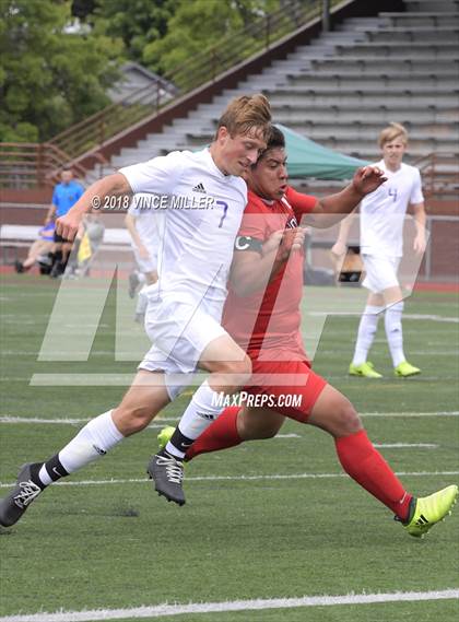 Thumbnail 1 in Eastmont vs. Sumner (WIAA 4A 3rd Place)  photogallery.