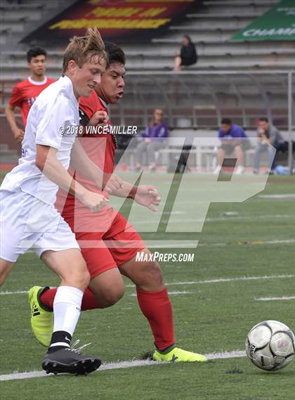 Thumbnail 3 in Eastmont vs. Sumner (WIAA 4A 3rd Place)  photogallery.