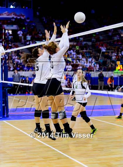 Thumbnail 2 in Valley vs. Manitou Springs (CHSAA 3A Semifinal) photogallery.