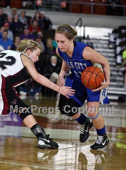 Thumbnail 3 in Martins Mill vs. Falls City (UIL 1A Semifinal) photogallery.