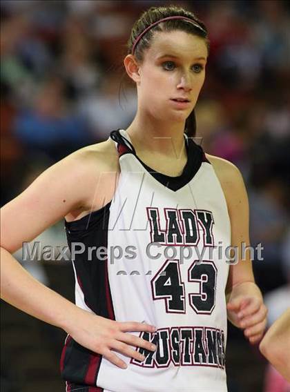 Thumbnail 1 in Martins Mill vs. Falls City (UIL 1A Semifinal) photogallery.