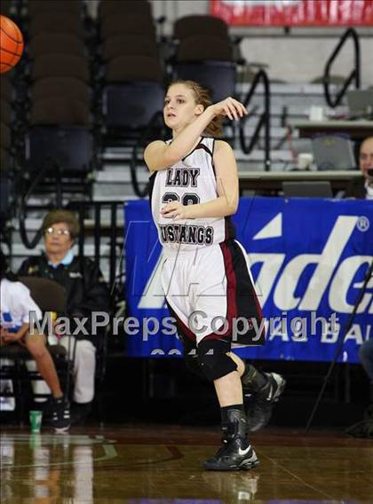 Thumbnail 3 in Martins Mill vs. Falls City (UIL 1A Semifinal) photogallery.