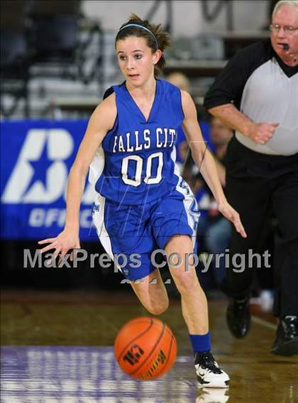 Thumbnail 3 in Martins Mill vs. Falls City (UIL 1A Semifinal) photogallery.