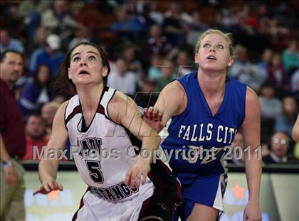 Thumbnail 3 in Martins Mill vs. Falls City (UIL 1A Semifinal) photogallery.