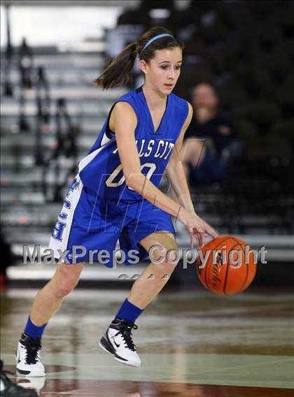 Thumbnail 3 in Martins Mill vs. Falls City (UIL 1A Semifinal) photogallery.