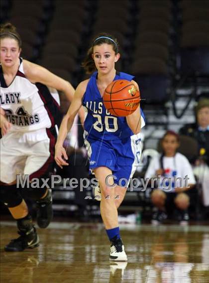 Thumbnail 2 in Martins Mill vs. Falls City (UIL 1A Semifinal) photogallery.