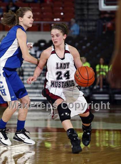 Thumbnail 3 in Martins Mill vs. Falls City (UIL 1A Semifinal) photogallery.