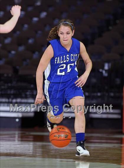 Thumbnail 3 in Martins Mill vs. Falls City (UIL 1A Semifinal) photogallery.