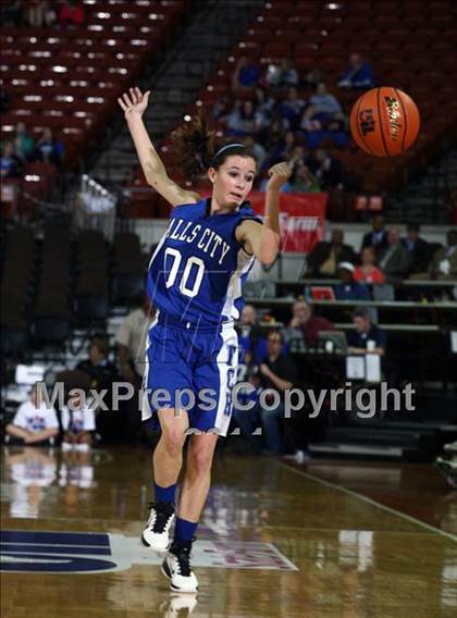 Thumbnail 3 in Martins Mill vs. Falls City (UIL 1A Semifinal) photogallery.