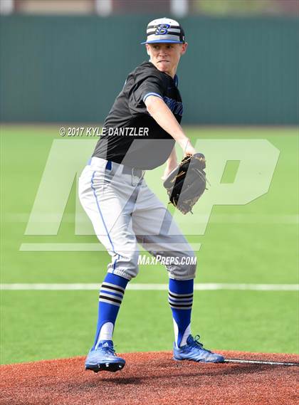 Thumbnail 2 in Beckville vs. Gunter (UIL 3A Region 2 Semifinal) photogallery.