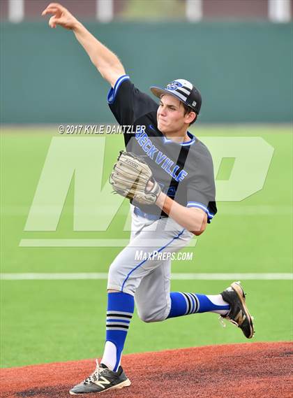 Thumbnail 3 in Beckville vs. Gunter (UIL 3A Region 2 Semifinal) photogallery.