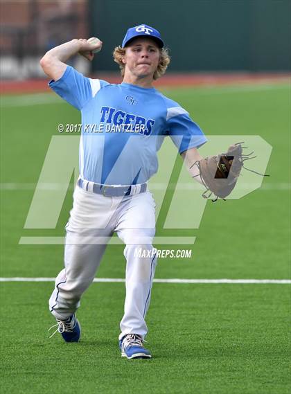 Thumbnail 2 in Beckville vs. Gunter (UIL 3A Region 2 Semifinal) photogallery.