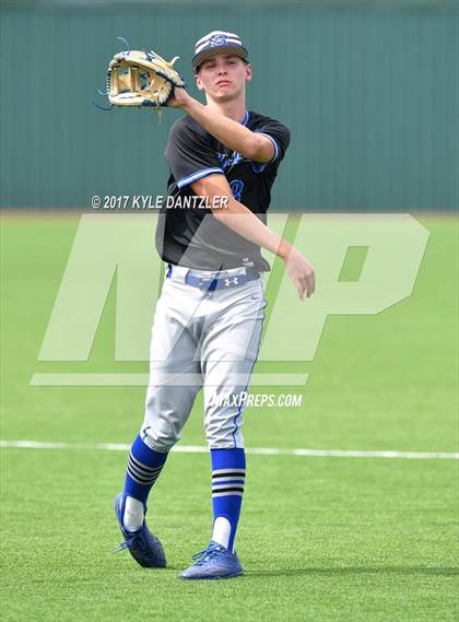 Thumbnail 3 in Beckville vs. Gunter (UIL 3A Region 2 Semifinal) photogallery.