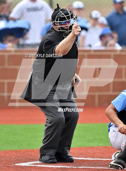 Thumbnail 2 in Beckville vs. Gunter (UIL 3A Region 2 Semifinal) photogallery.
